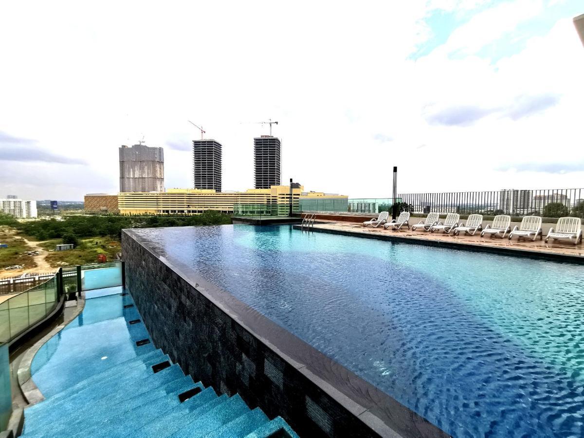 Mosaic Southkey Midvalley By Elegant Johor Bahru Exterior foto